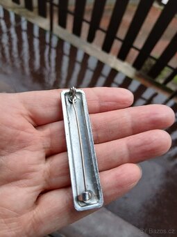 Stará kovová brož bižuterie - 3