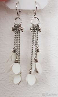 Bílo-stříbrné náušnice - 3