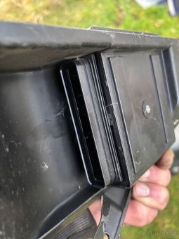 Spinaci skrinka a ridici jednotka na Yamaha R1 04-06 Rn12 - 3