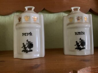 Prodám kořenky včetně poličky - 3