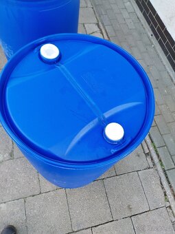 Bečka plastová 200l - 3