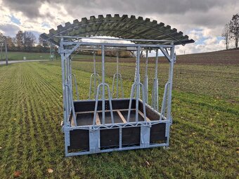 Prodám příkrmiště hranaté přenosné čelním nakladačem - 3