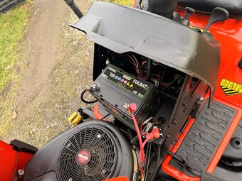 Zahradni traktor Husgvarna Gth250 akce 49900kc - 3