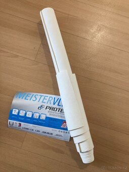 Bílá tapeta – imitace omítky - 3