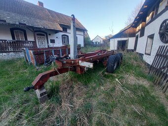Traktorový nosič kontejnerů - 3