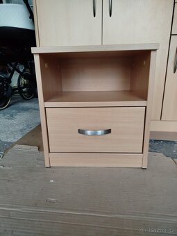 Manzelska postel 200x160 cm buk+nocni stolky - 3