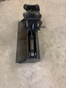 Hydraulická svahová lžíce - 3