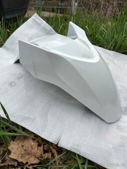 Honda PCX125 přední blatník (61100-K1Z-J100) - 3