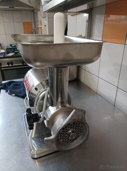Mlýnek na maso, Sirman TC 22 E - 3