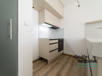 Pronájem byty 1+kk, 33 m2 - Zlín, ev.č. 22603 - 3