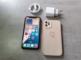 iPhone 11 64GB Black - baterie 83% - 3