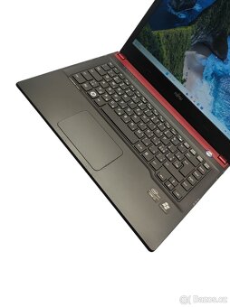 Fujitsu Life Book UH572 ( 12 měsíců záruka ) - 3