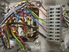 Elektromotor s převodovkou LENZE; 0,75 kW, 403 ot/min, 18Nm. - 3