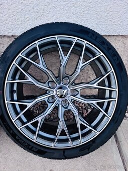 Alu kola Letní 235/40 R19 - 3