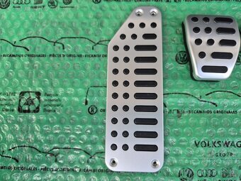 sportovní kryty pedálů Nissan Juke F15, Micra K13, Pulsar C1 - 3