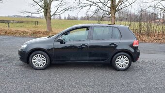 VW Golf 1.4 90kW, málo km,  nová STK - 3