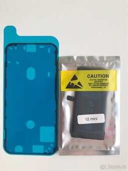 Nová baterie iPhone 13 - 3