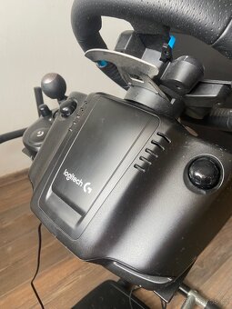 Volant Logitech G29 + pedály + řadící páka + stojan - 3