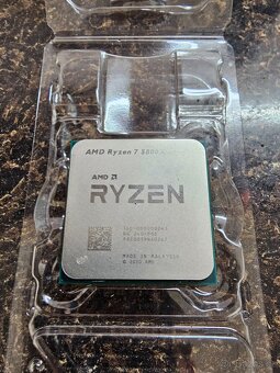 AMD Ryzen 7 5800x - 3