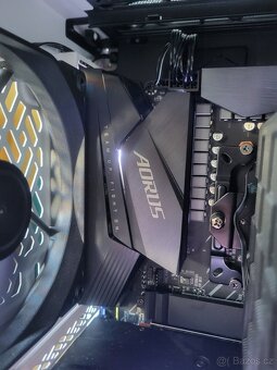 Fractal Meshify // ryzen 5600x // RX6800 - 3