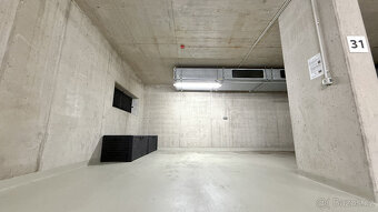 Pronájem garážového stání, Provazníkova, s elektrikou, 20m² - 3