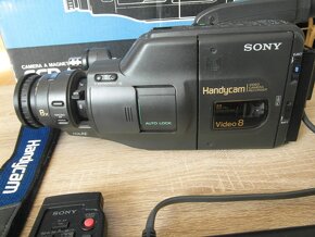 Sony Handycam Video Camera Recorder CCD-F375E Video 8 - 3