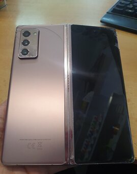 Samsung Galaxy Fold 2 - 3