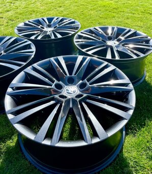 🛞Alu kola Škoda Canopus 19” Superb, 5x112 - 3