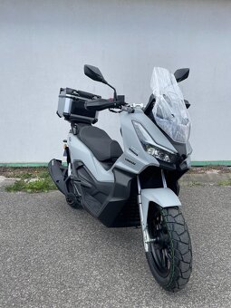 NOVÝ LINHAI SCOOTER BUCK 125 ADV E5+, GREY + PŘILBA ZDARMA - 3