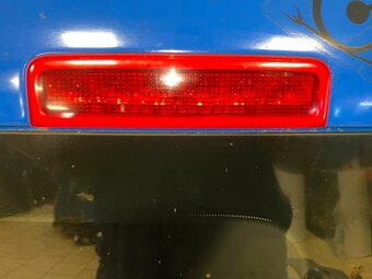 Páté dveře levá strana modrá VW Caddy 3 2K facelift 2011 - 3