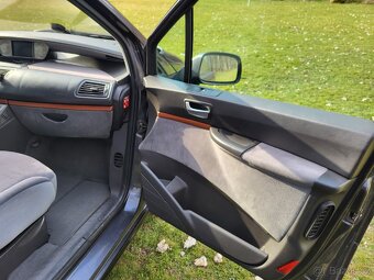Citroen C8 2.2 HDI 94kW - 3