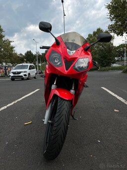 Daelim roadwin 125r - 3