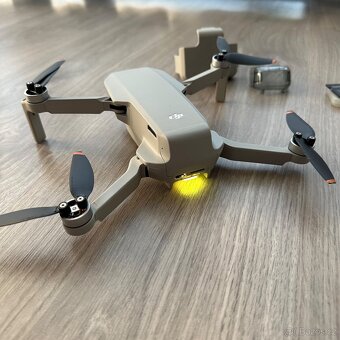 DJI Mini 2 Fly More Combo + 256gb SD karta - 3
