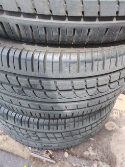 225/40/18 Pirelli - 3