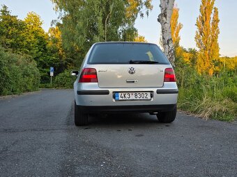 Volkswagen Golf IV 1.6 Edition - 3