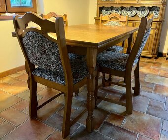 Jídelní stůl a židle - 3