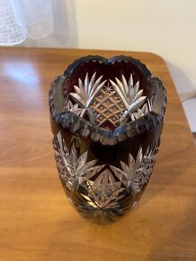 Broušená skleněná váza - 3