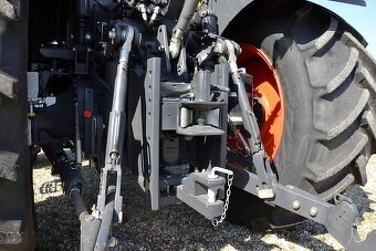 Traktor Kubota M6142 - 3