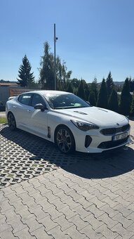 Kia Stinger GT 3.3 V6 2020 , Servis jen Kia - 3