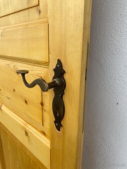 Masivní dveře pravé 70 cm - AKCE doprava - 3