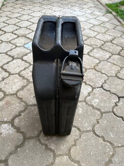 plechový kanystr 20l - 3