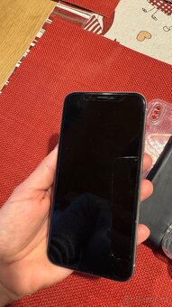 IPhone XS 64GB stříbrný, top stav - 3
