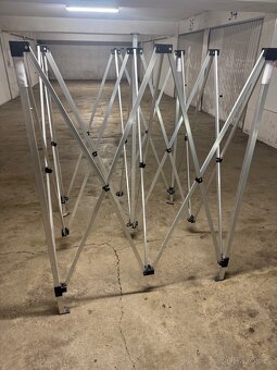 Nůžkovy párty stan - 3