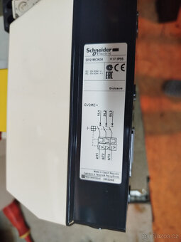 Spouštěč motoru se skříňkou - 3