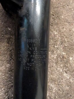 Tlumiče KYB použité - 3