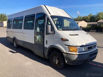 Iveco Daily díly 2,8l 92kw autobus - 3