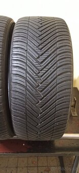 Hankook Kinergy 4S2 235/45 R18 98Y 4 - 5 mm - 3
