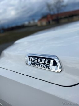 Pronájem Dodge Ram 5.7 Hemi - 3