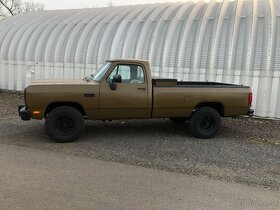 Dodge w150 power wagon r.v. 1991 4x4 5.2 V8 automat - 3