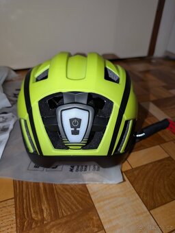 CYKLO PŘILBU -NOVÁ KŠILT A MAGNETICKÉ BRÝLE - 3